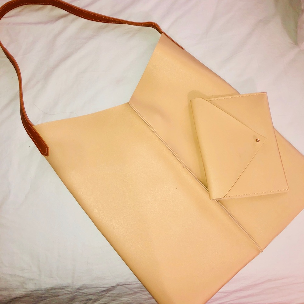 Medium sized shoulder tote & envelope coin purse